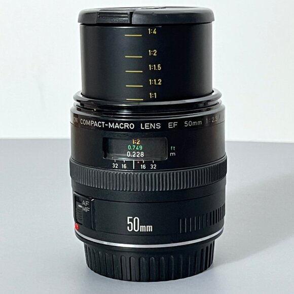 Canon EF 50mm f/2.5 Compact Macro Lens - Picture 7 of 10